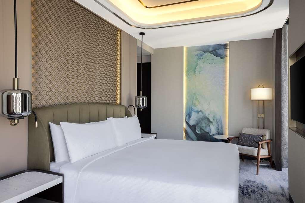 Embassy Suites By Hilton Dubai Business Bay Szoba fotó