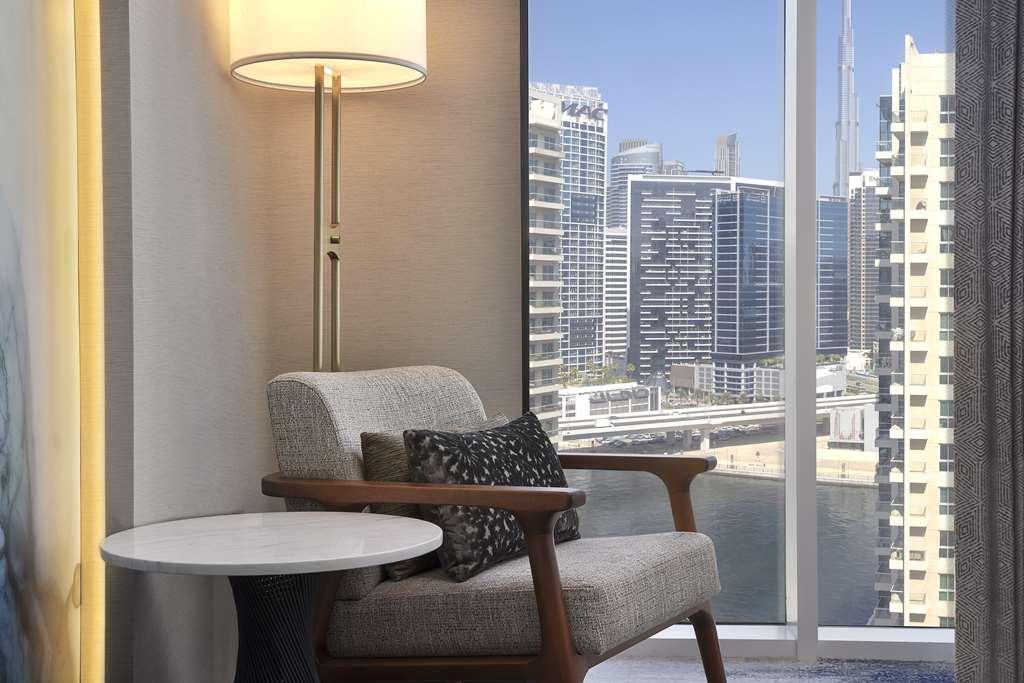 Embassy Suites By Hilton Dubai Business Bay Szoba fotó