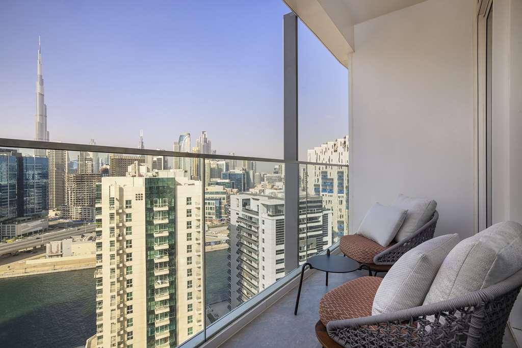 Embassy Suites By Hilton Dubai Business Bay Szoba fotó