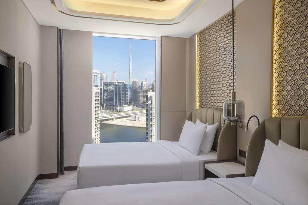 Embassy Suites By Hilton Dubai Business Bay Szoba fotó
